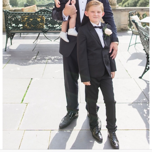 Boys Burberry Tuxedo Jacket. Size 10. Worn once! - Picture 5 of 5